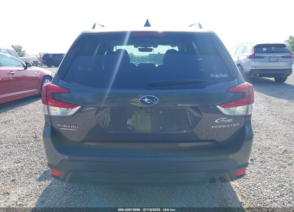 2021 SUBARU FORESTER VIN: JF2SKAJC9MH562537