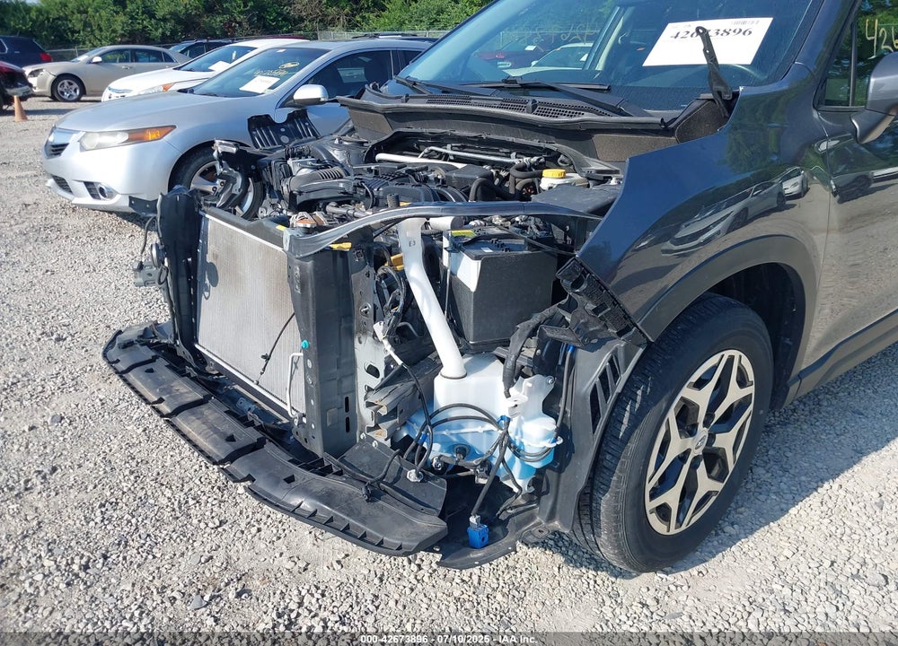 2021 SUBARU FORESTER VIN: JF2SKAJC9MH562537