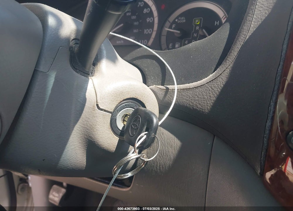 2004 TOYOTA SIENNA XLE VIN: 5TDZA22C14S054143
