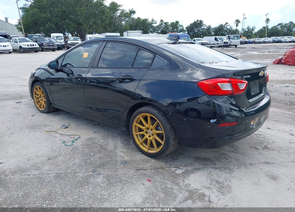 2018 CHEVROLET CRUZE VIN: 1G1BC5SM9J7201720