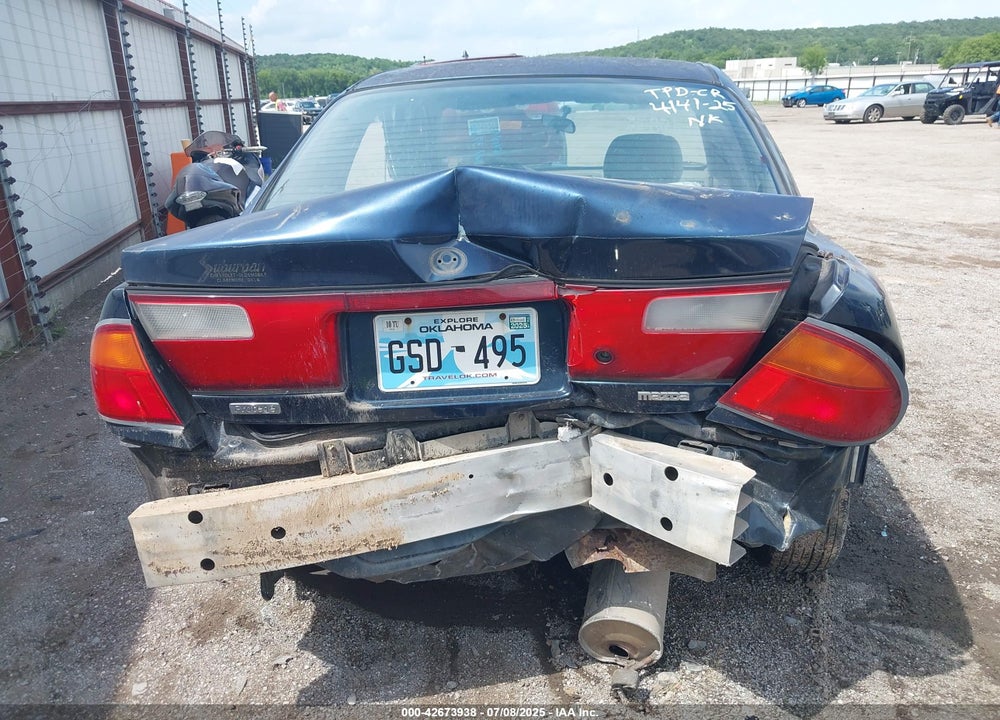 1997 MAZDA PROTEGE DX/LX VIN: JM1BC1412V0158629