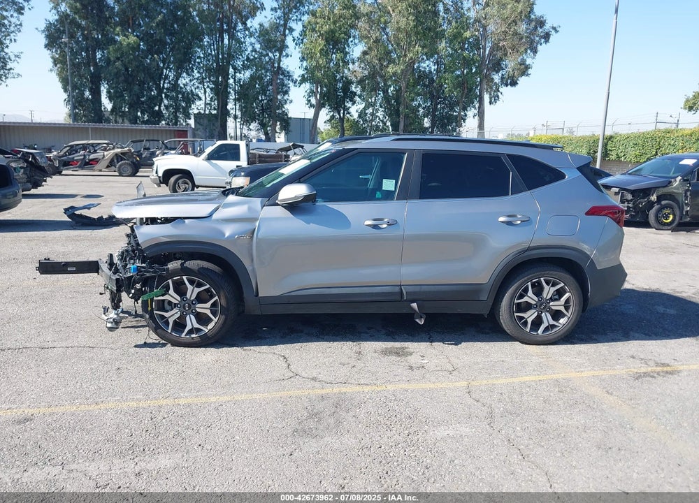 2021 KIA SELTOS VIN: KNDERCAA6M7196382