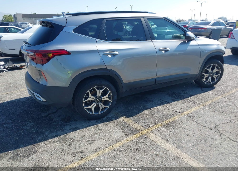2021 KIA SELTOS VIN: KNDERCAA6M7196382