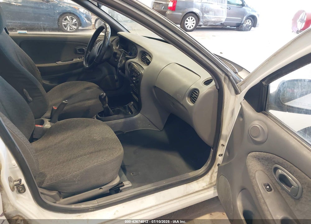 1999 HYUNDAI ELANTRA VIN: KMHJW25F5XU142550
