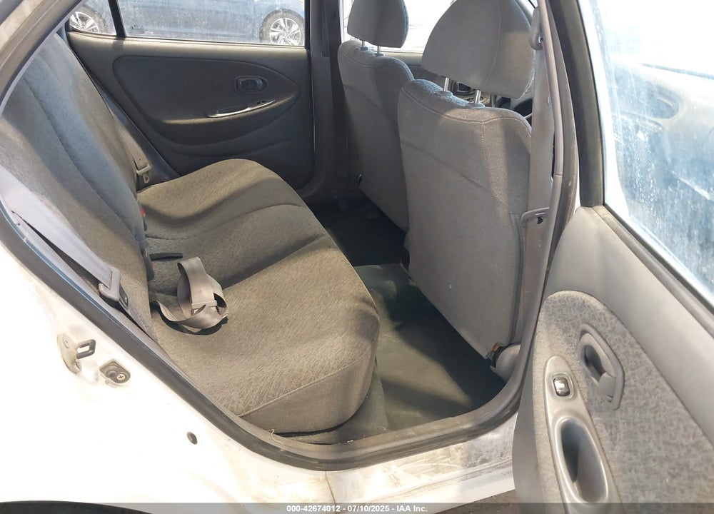 1999 HYUNDAI ELANTRA VIN: KMHJW25F5XU142550