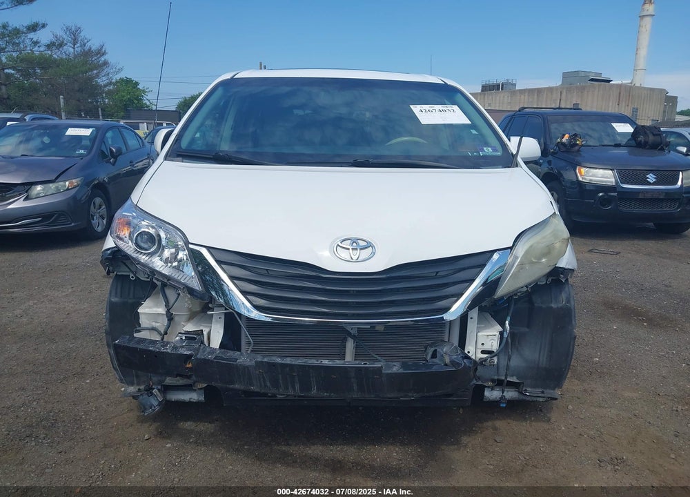 2013 TOYOTA SIENNA VIN: 5TDYK3DC9DS400175