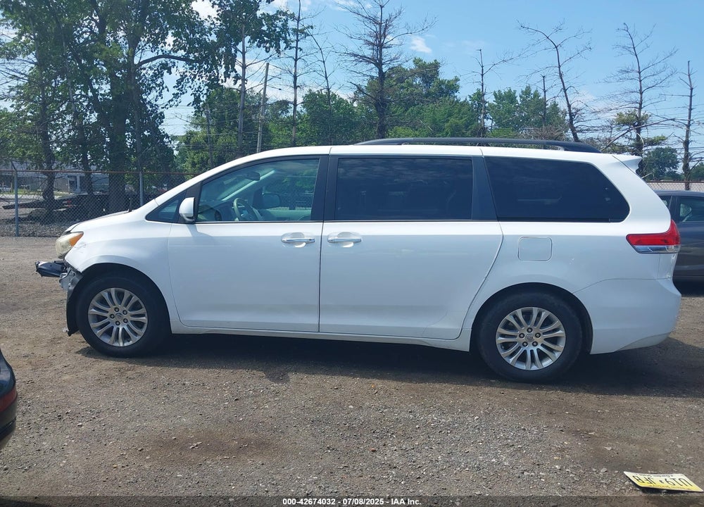 2013 TOYOTA SIENNA VIN: 5TDYK3DC9DS400175