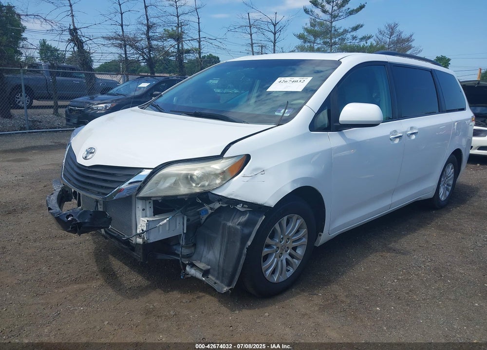 2013 TOYOTA SIENNA VIN: 5TDYK3DC9DS400175