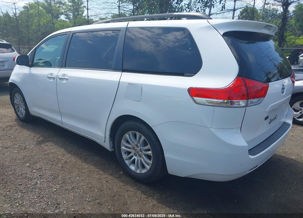 2013 TOYOTA SIENNA VIN: 5TDYK3DC9DS400175