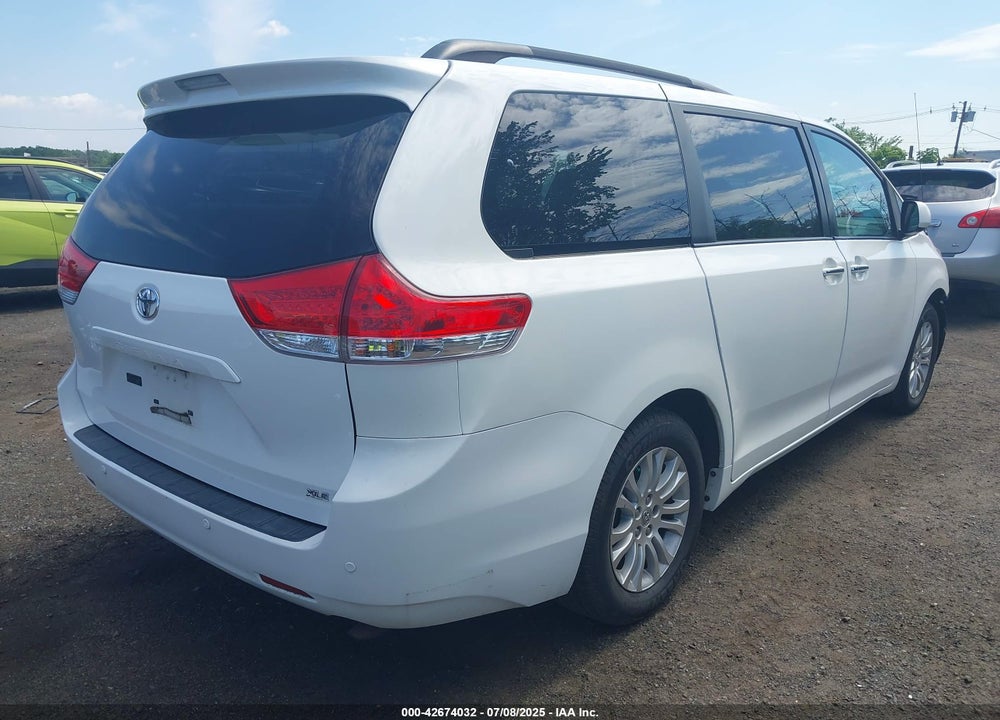 2013 TOYOTA SIENNA VIN: 5TDYK3DC9DS400175