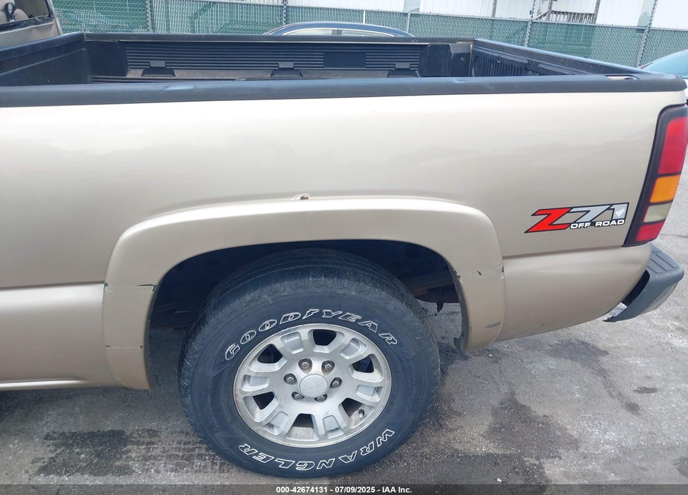 2004 GMC SIERRA 1500 SLE VIN: 2GTEK19T641320369
