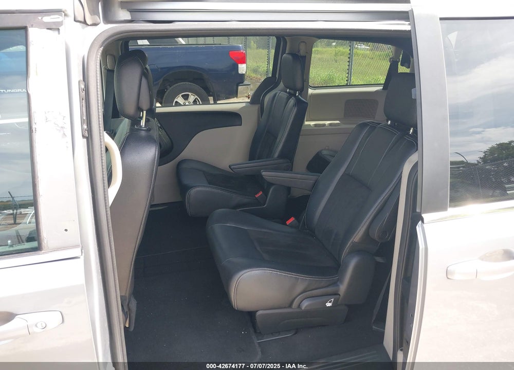 2019 DODGE GRAND CARAVAN VIN: 2C4RDGCG8KR663631