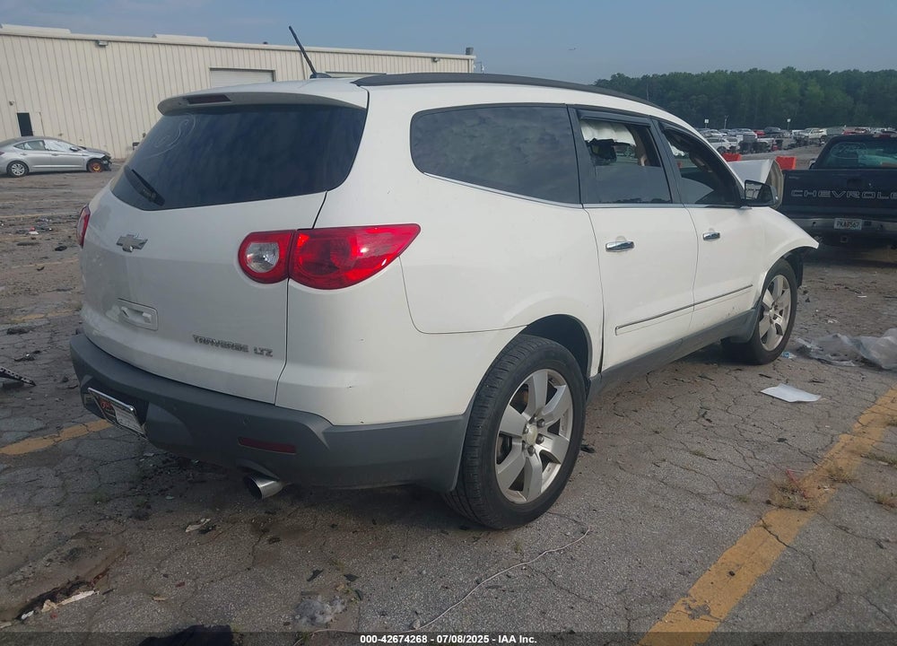 2011 CHEVROLET TRAVERSE VIN: 1GNKRLED4BJ200492