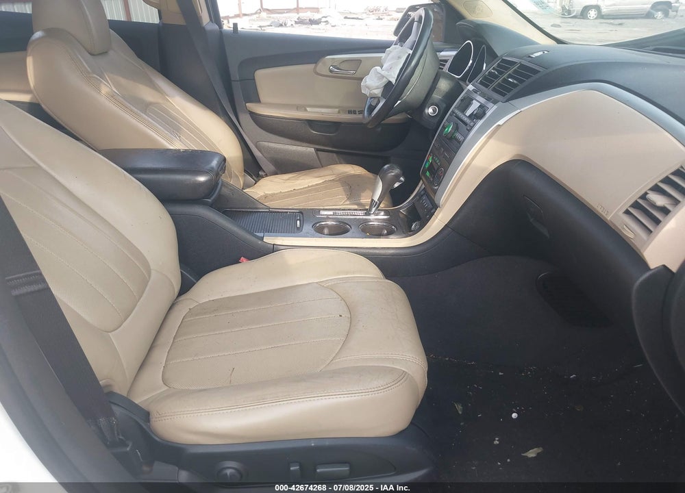2011 CHEVROLET TRAVERSE VIN: 1GNKRLED4BJ200492