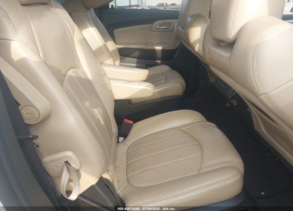 2011 CHEVROLET TRAVERSE VIN: 1GNKRLED4BJ200492