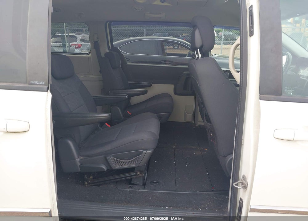 2010 DODGE GRAND CARAVAN VIN: 2D4RN5D19AR432993
