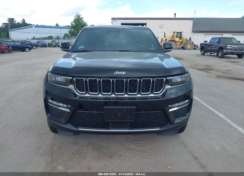 2025 JEEP GRAND CHEROKEE LIMITED 4X4 VIN: 1C4RJHBG3S8646974