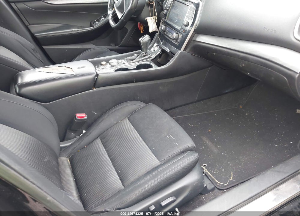 2017 NISSAN MAXIMA VIN: 1N4AA6AP9HC365857