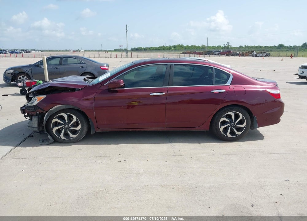 2017 HONDA ACCORD VIN: 1HGCR2F72HA004612