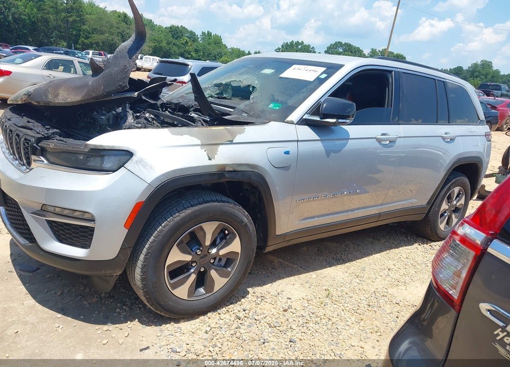 2024 JEEP GRAND CHEROKEE 4XE VIN: 1C4RJYB68RC130432