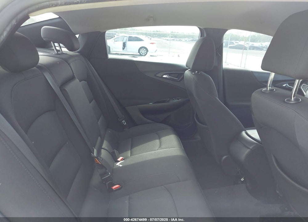 2018 CHEVROLET MALIBU VIN: 1G1ZB5ST2JF204649