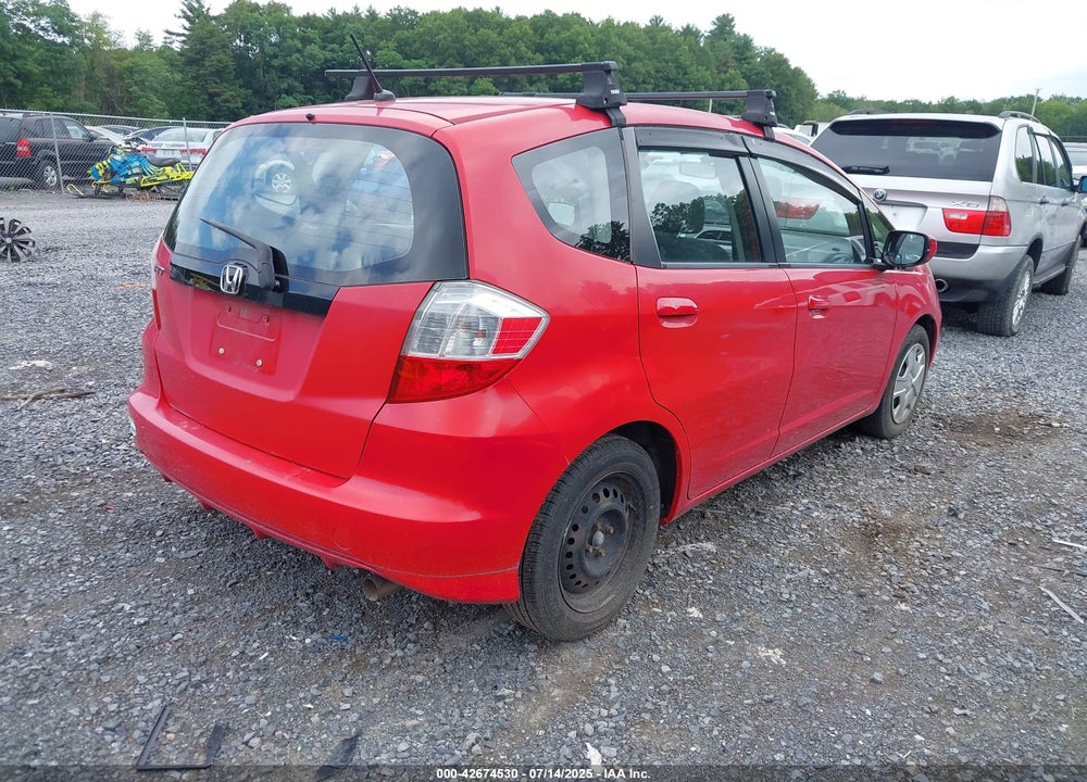 2013 HONDA FIT VIN: JHMGE8H36DC007793