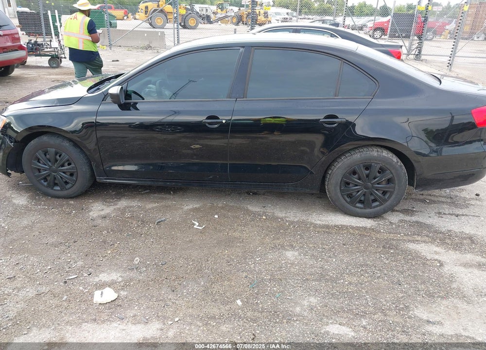 2011 VOLKSWAGEN JETTA VIN: 3VW2K7AJ4BM069287