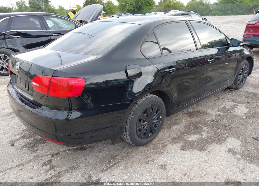 2011 VOLKSWAGEN JETTA VIN: 3VW2K7AJ4BM069287