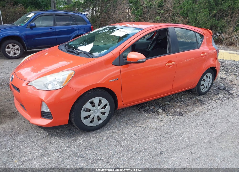 2013 TOYOTA PRIUS C TWO VIN: JTDKDTB39D1043323