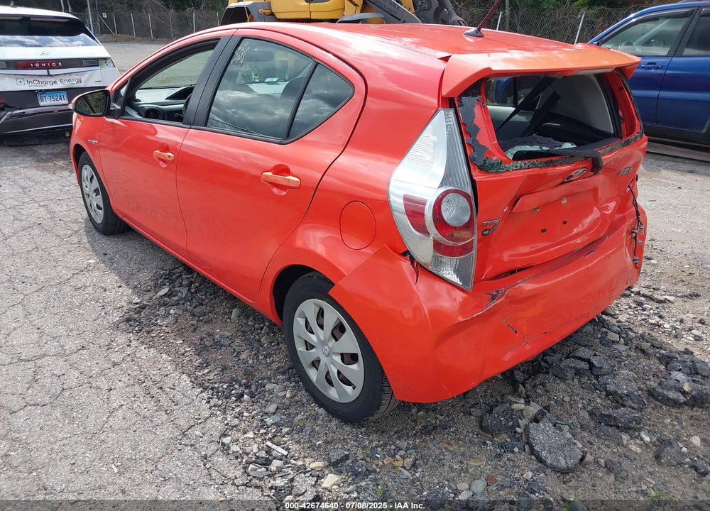 2013 TOYOTA PRIUS C TWO VIN: JTDKDTB39D1043323