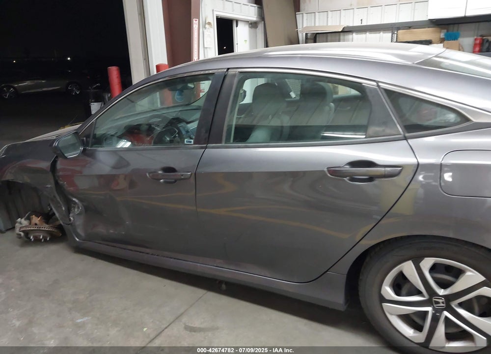 2018 HONDA CIVIC VIN: 2HGFC2F55JH524503