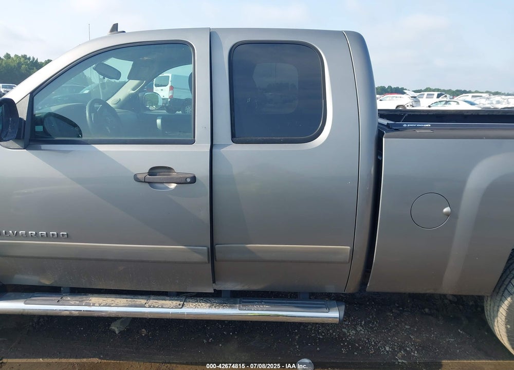 2008 CHEVROLET SILVERADO 1500 VIN: 1GCEK19C18Z305677