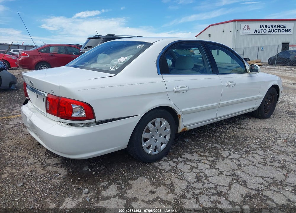 2005 KIA OPTIMA EX/LX VIN: KNAGD126755382111