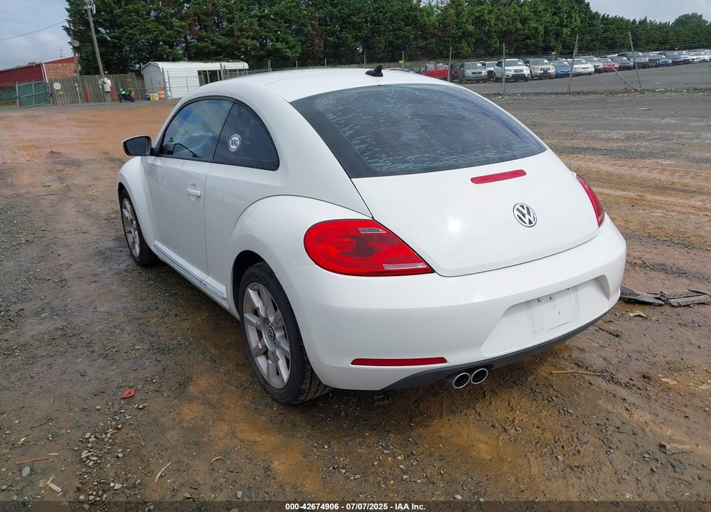 2012 VOLKSWAGEN BEETLE VIN: 3VWJP7AT9CM630082