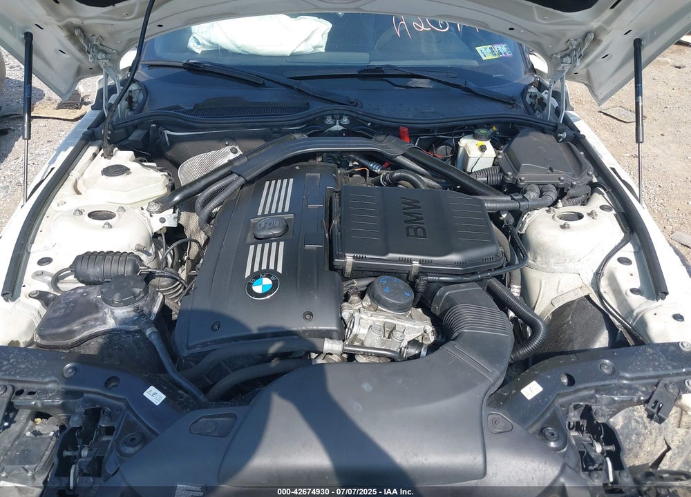 2014 BMW Z4 VIN: WBALM7C50EE386377