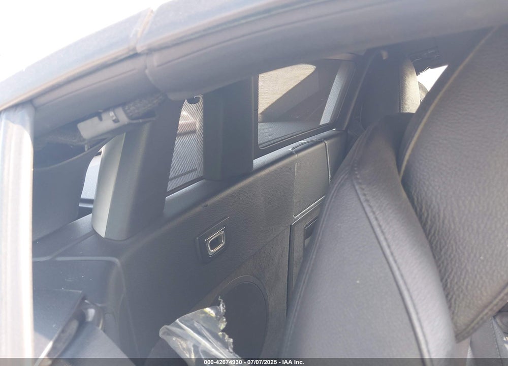 2014 BMW Z4 VIN: WBALM7C50EE386377