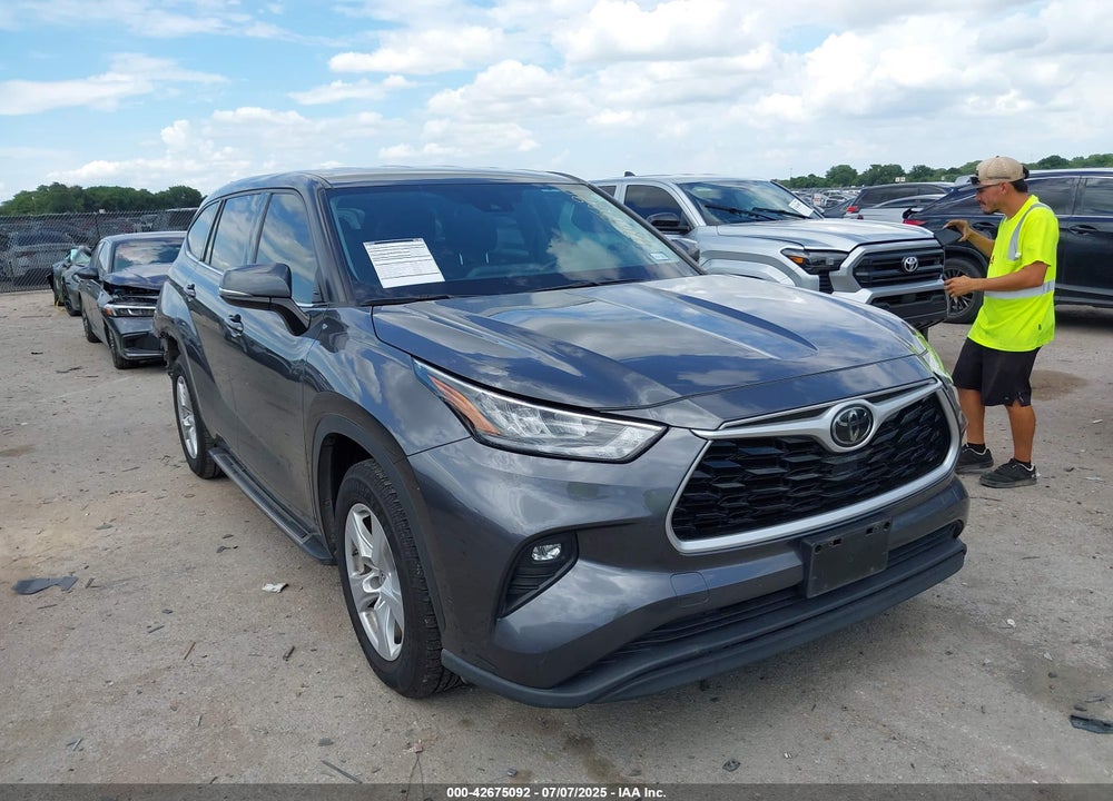 2020 TOYOTA HIGHLANDER LE VIN: 5TDZZRAH2LS019205
