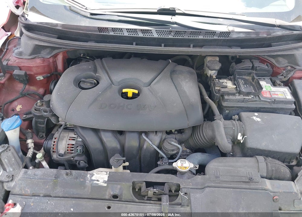 2014 HYUNDAI ELANTRA VIN: 5NPDH4AE7EH462643
