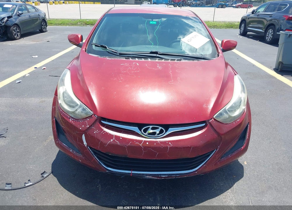 2014 HYUNDAI ELANTRA VIN: 5NPDH4AE7EH462643