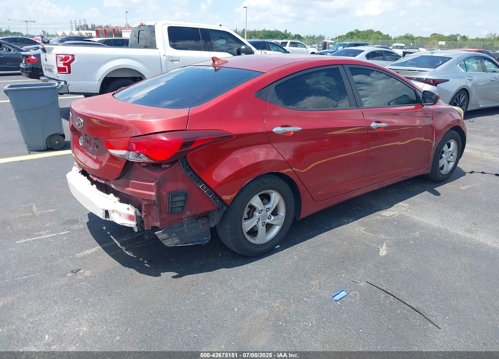 2014 HYUNDAI ELANTRA VIN: 5NPDH4AE7EH462643