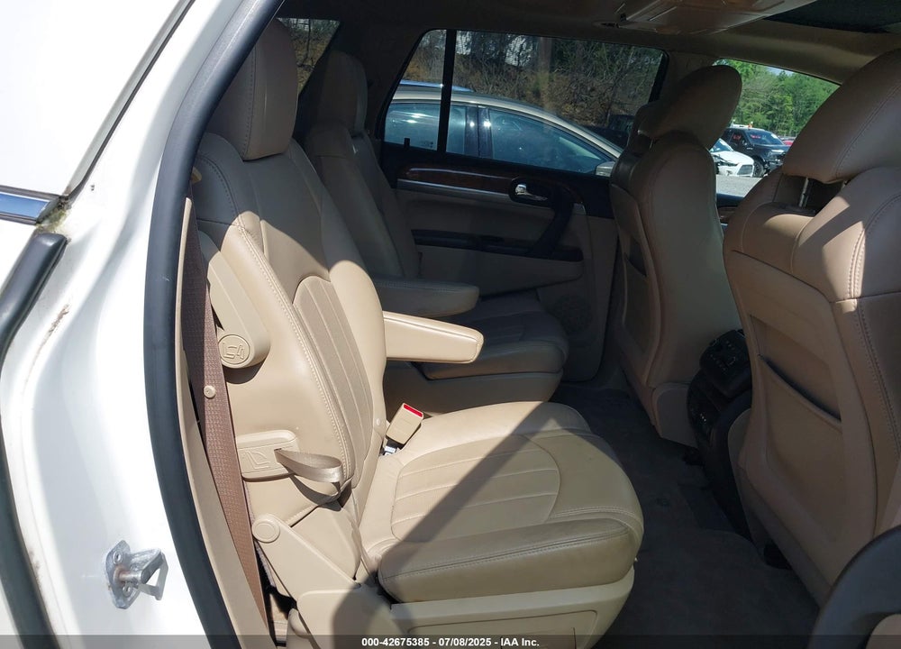 2011 BUICK ENCLAVE VIN: 5GAKVCED6BJ236335