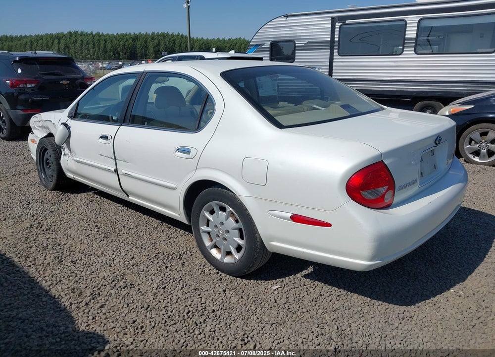 2000 NISSAN MAXIMA VIN: JN1CA31D7YT700656