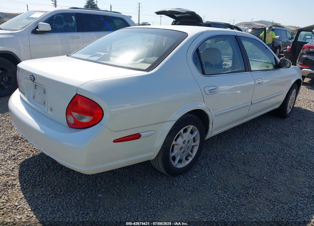 2000 NISSAN MAXIMA VIN: JN1CA31D7YT700656
