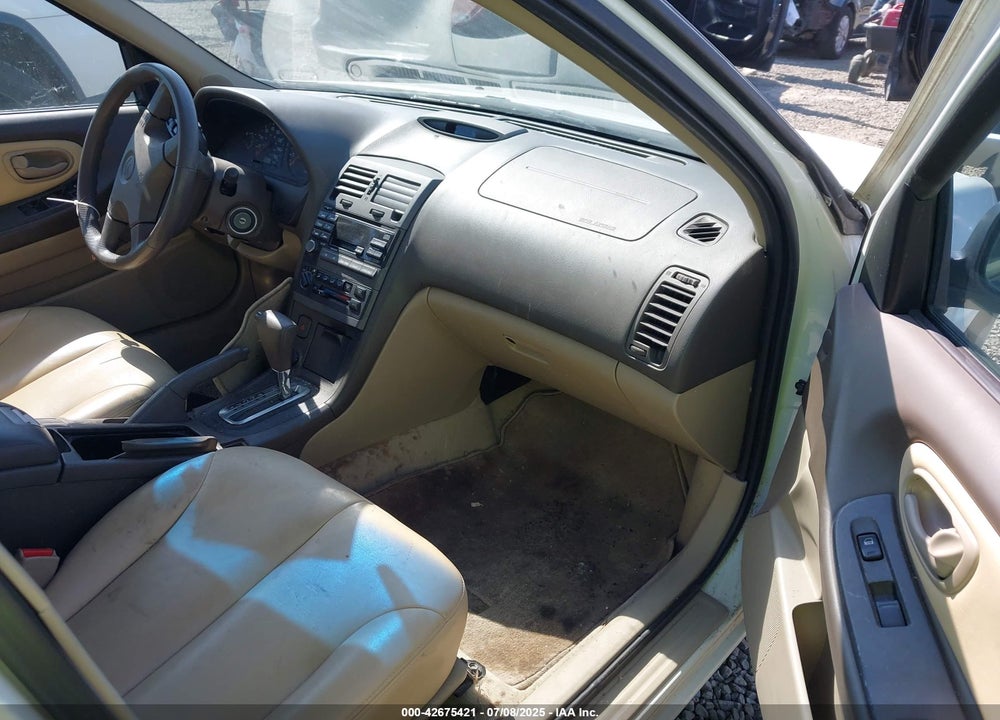 2000 NISSAN MAXIMA VIN: JN1CA31D7YT700656