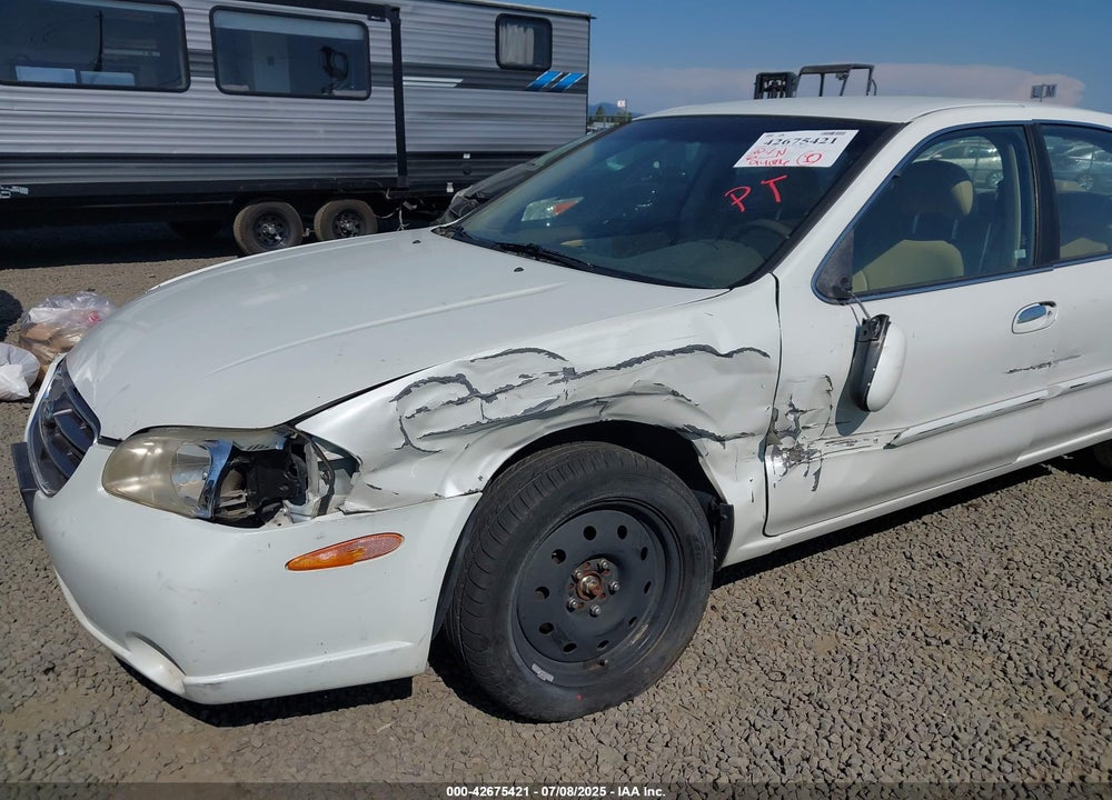 2000 NISSAN MAXIMA VIN: JN1CA31D7YT700656