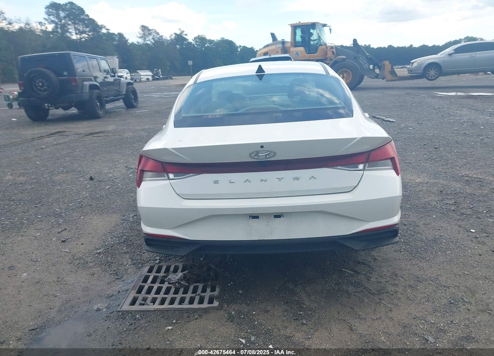 2023 HYUNDAI ELANTRA VIN: 5NPLL4AG1PH102587