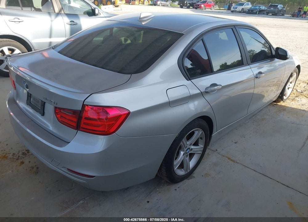2014 BMW 3 SERIES VIN: WBA3B1C56EK131298