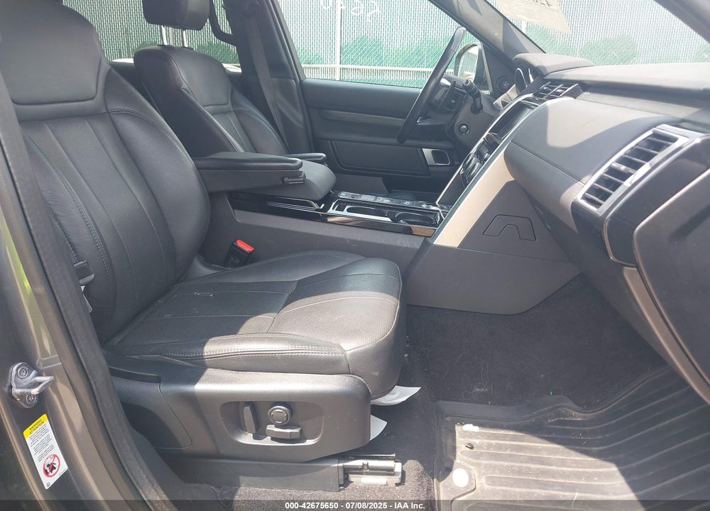 2017 LAND ROVER DISCOVERY VIN: SALRRBBVXHA045088