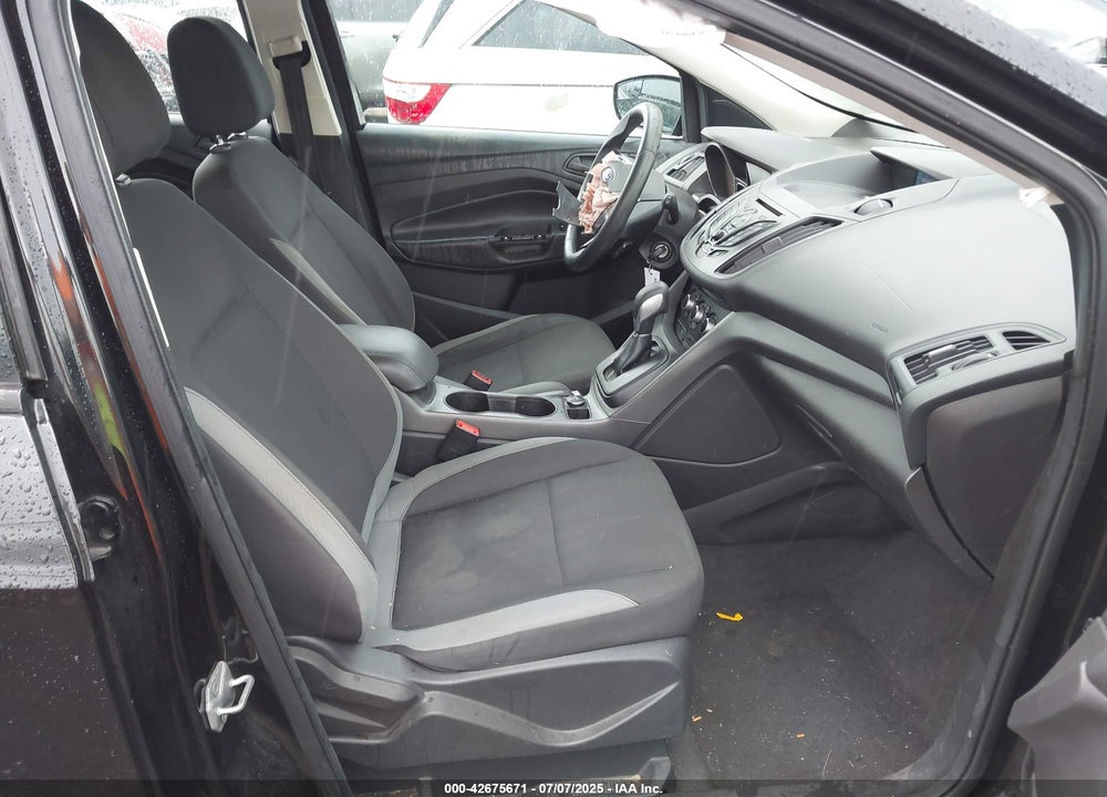 2014 FORD ESCAPE S VIN: 1FMCU0F7XEUA99301