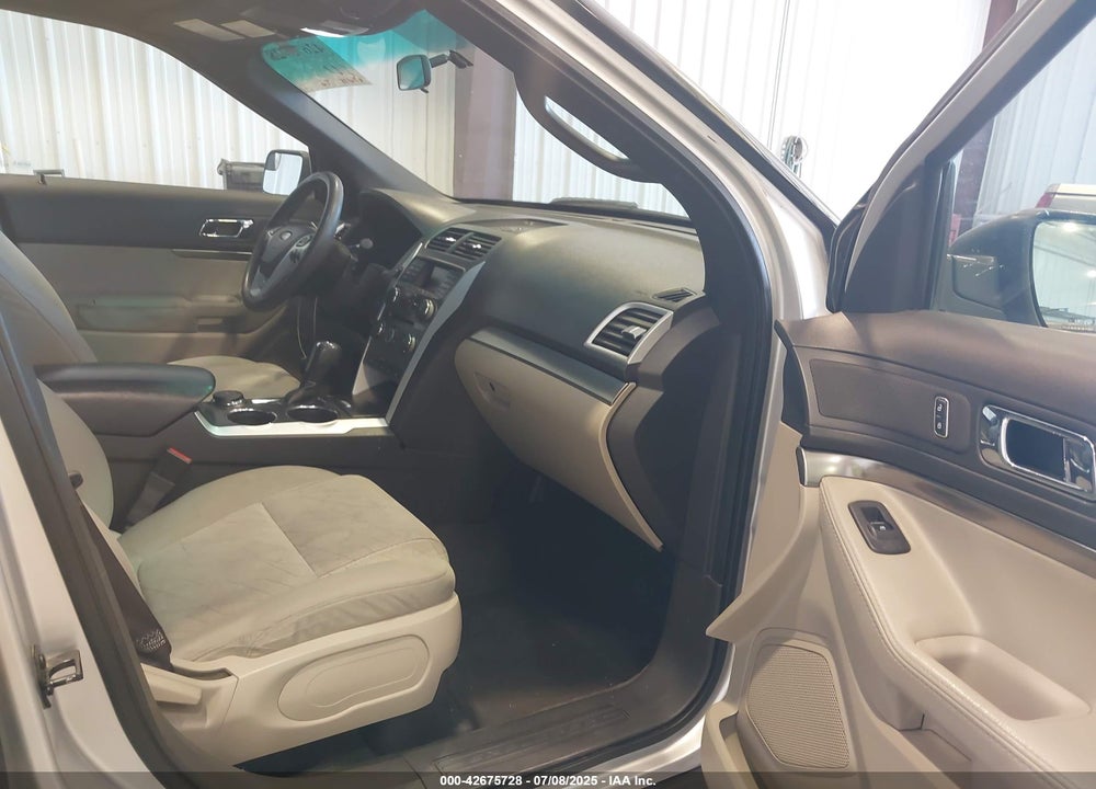 2011 FORD EXPLORER VIN: 1FMHK8B81BGA28247